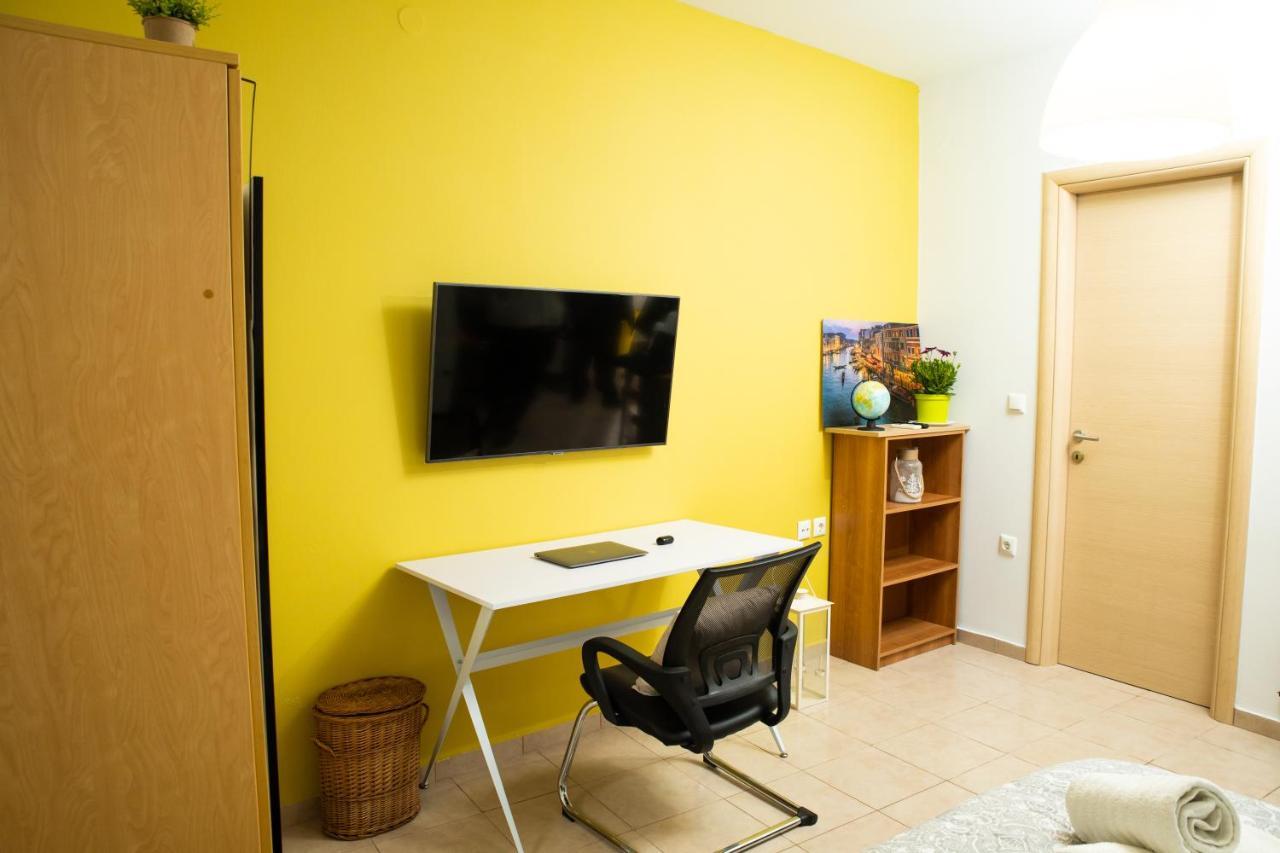 Warm Studio Apartment In Heraklion Buitenkant foto
