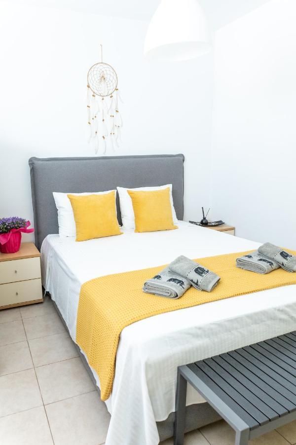 Warm Studio Apartment In Heraklion Buitenkant foto
